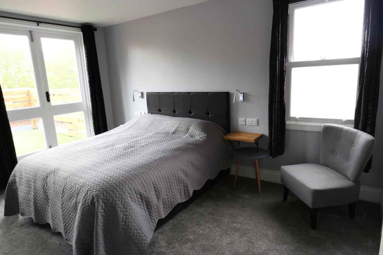 Number 33 Only Guest house *